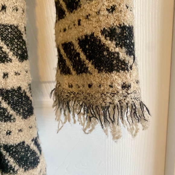 Katherine Barclay Fringe Trim Duster Cardigan - Picture 6 of 8